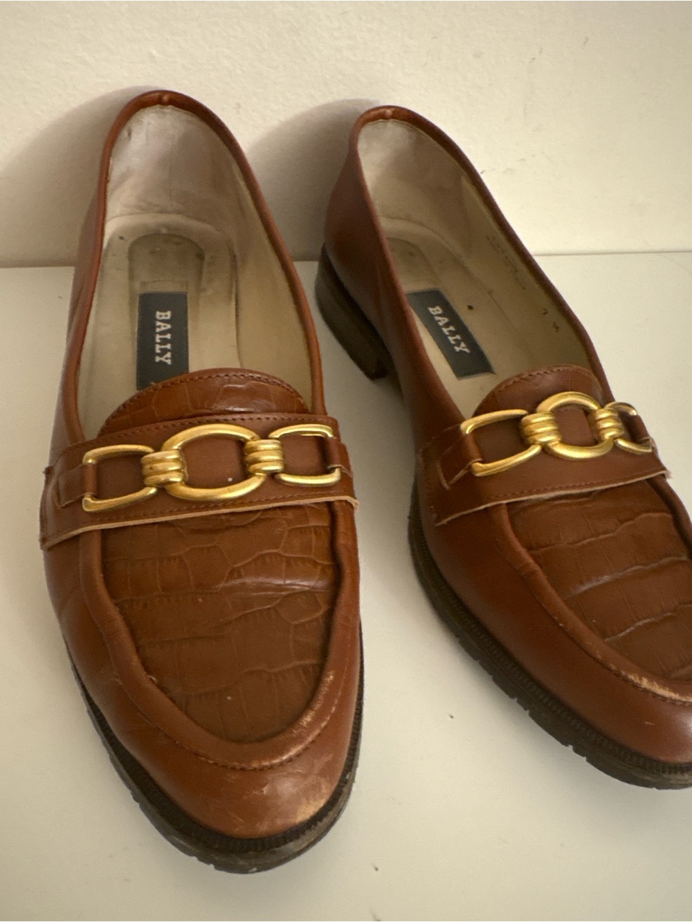 Bally Tiffany Size 6.5C Women’s Brown Italian Leather Vintage Loafers size 7